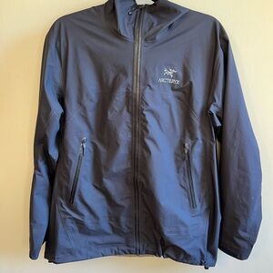 Arc'teryx Women's Beta Gore-Tex Jacket Black Sapphire Size L